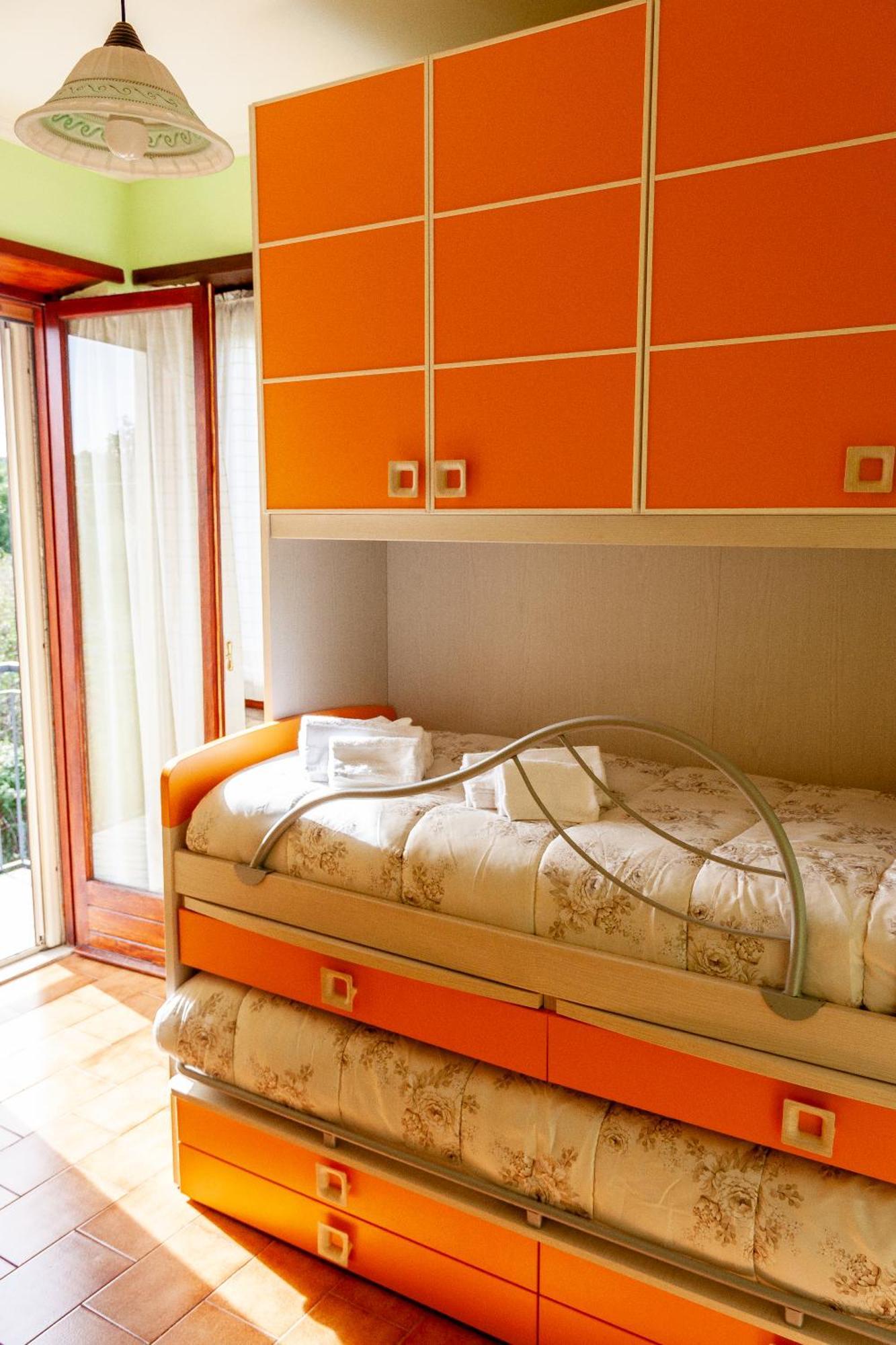 A Casa Di Marco Guesthouse - Apt Di Ciampino E Stazione Per Roma Marino Exteriör bild