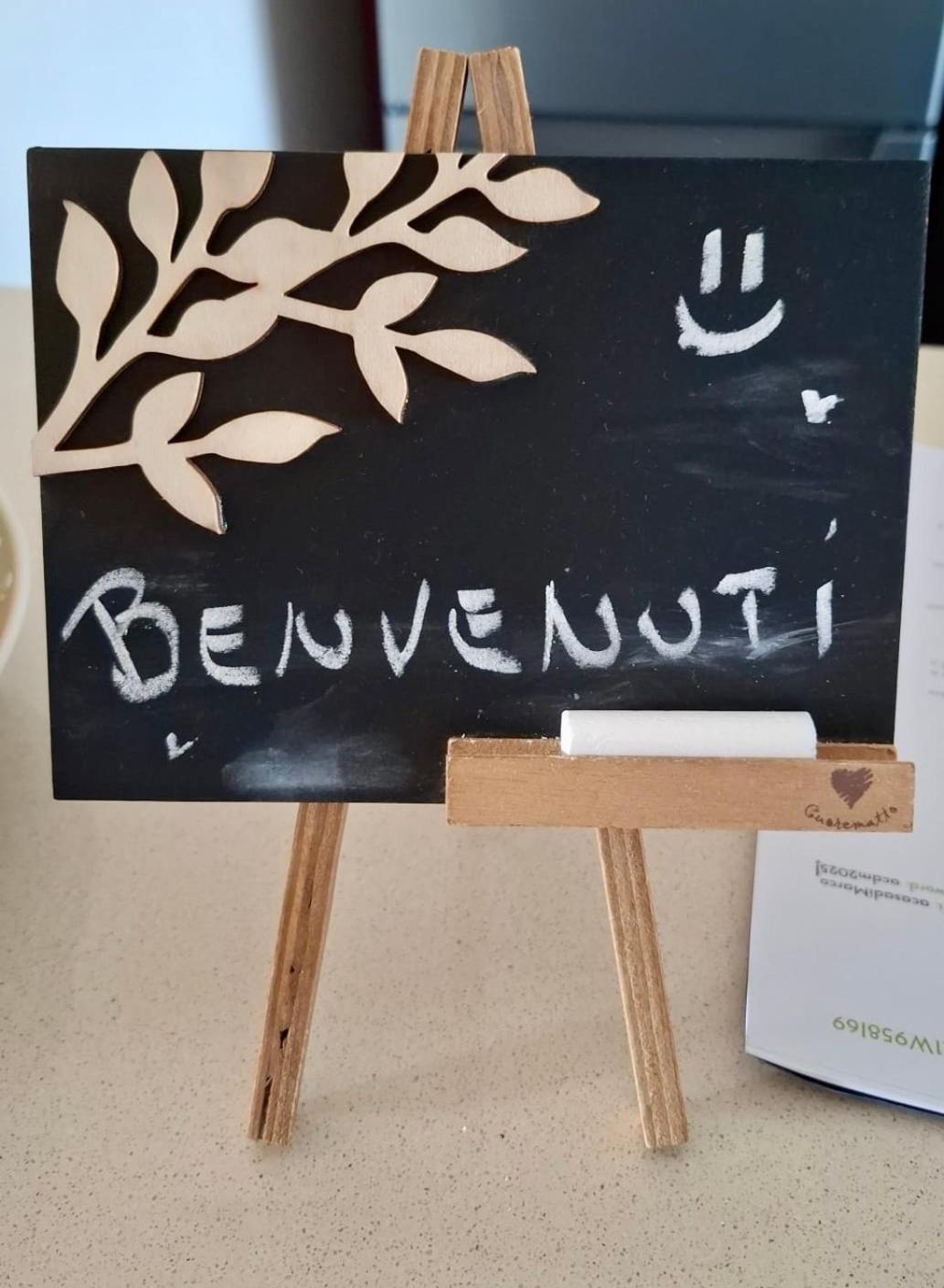 A Casa Di Marco Guesthouse - Apt Di Ciampino E Stazione Per Roma Marino Exteriör bild