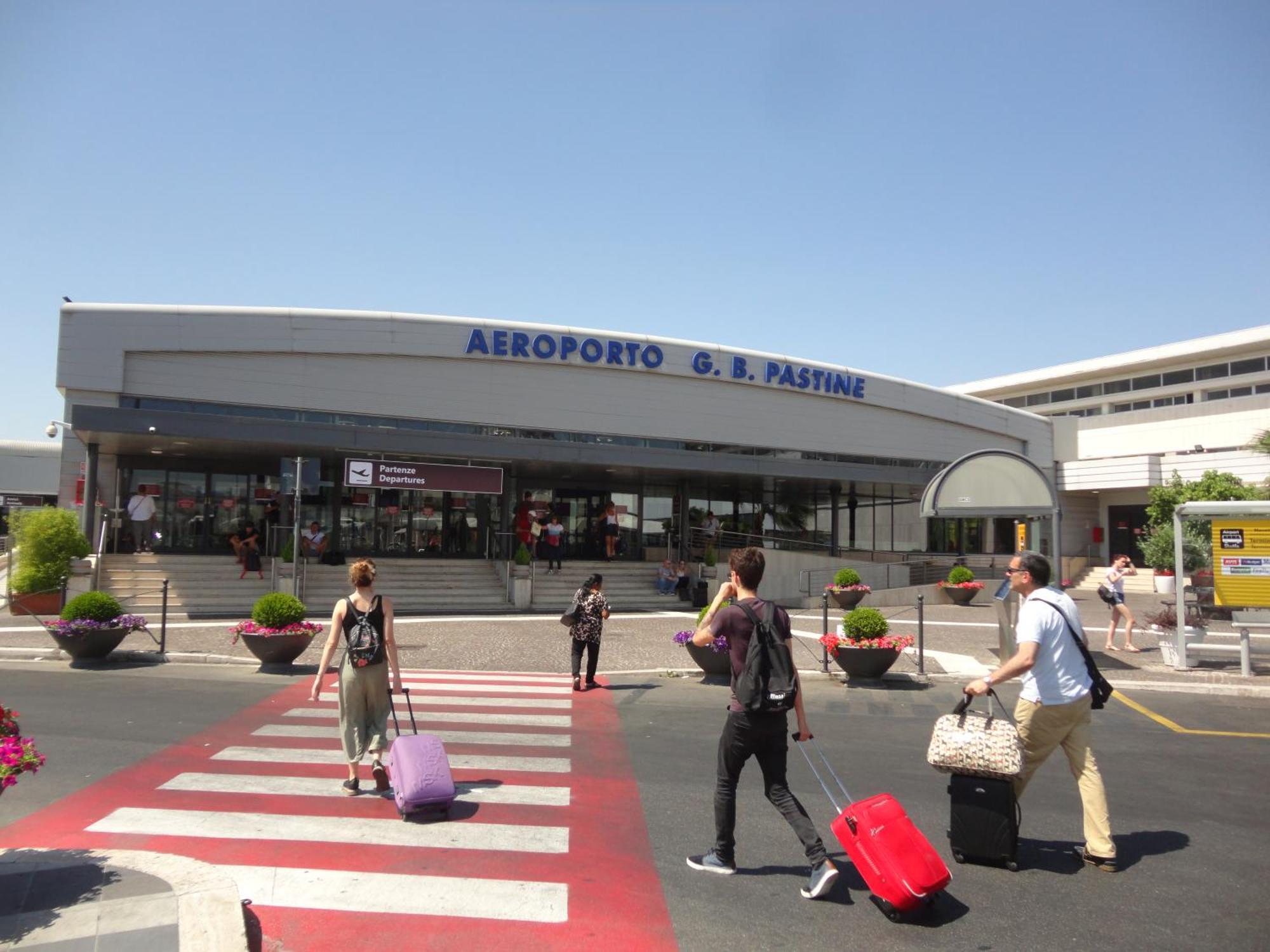 A Casa Di Marco Guesthouse - Apt Di Ciampino E Stazione Per Roma Marino Exteriör bild
